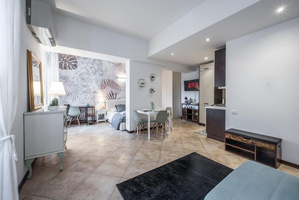 Apartamento Sotto Le Due Torri 5* Bolonia Exterior foto