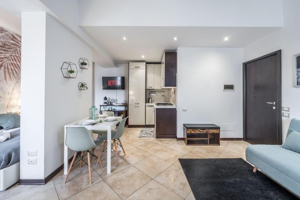 Apartamento Sotto Le Due Torri 5* Bolonia Exterior foto