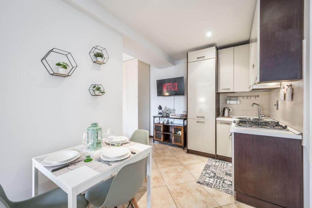 Apartamento Sotto Le Due Torri 5* Bolonia Exterior foto